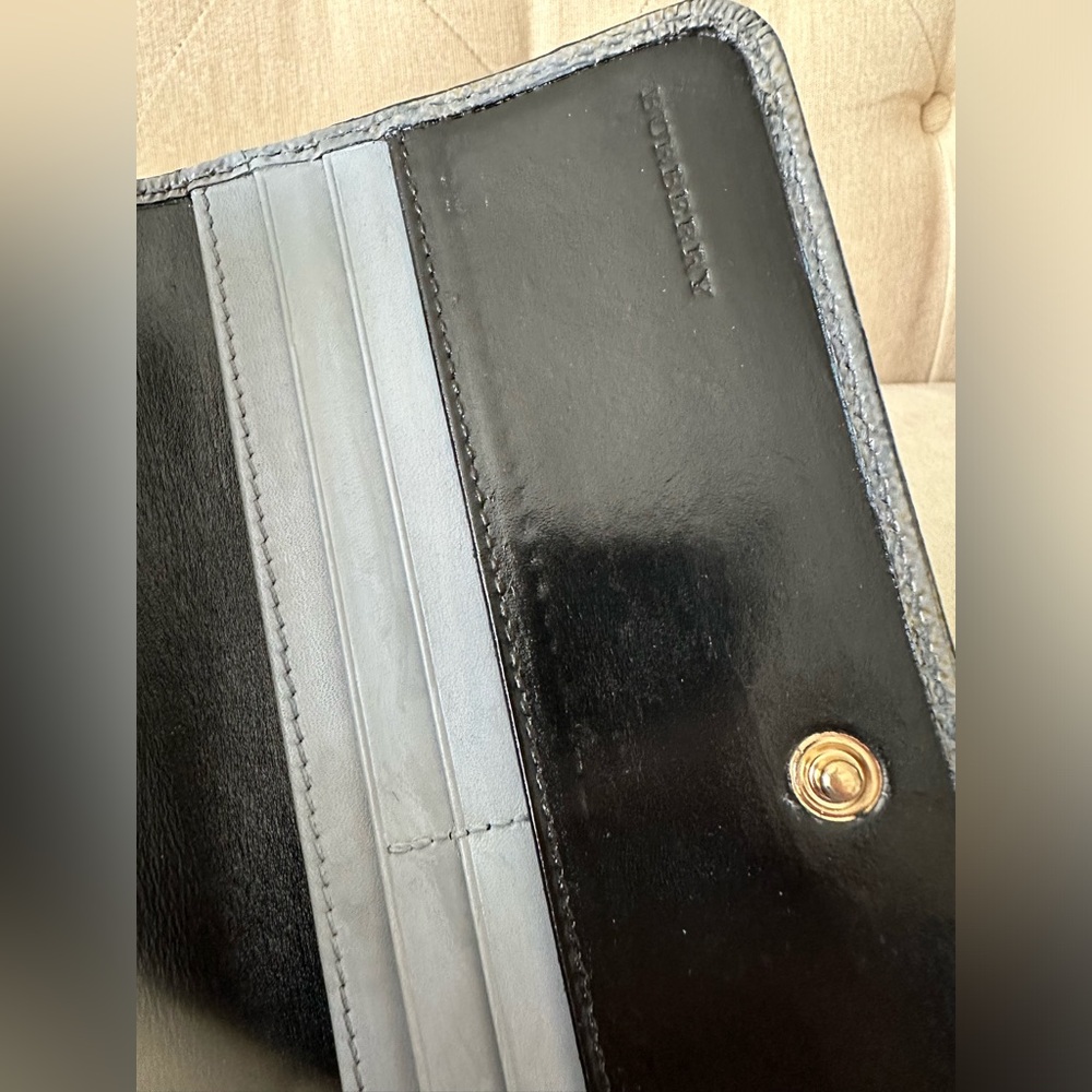 Burberry Wallet - Picture 9 of 10